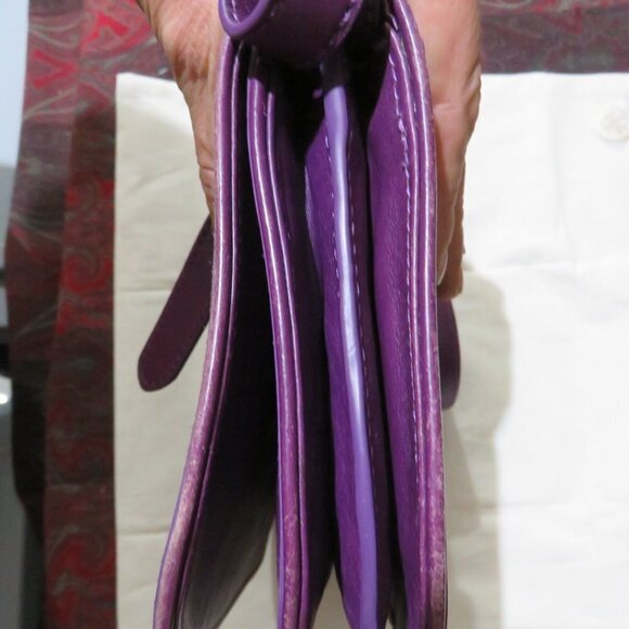 Tory Burch Vibrant Purple Leather flap Messenger Crossbody Handbag W/ dustbag - Picture 8 of 16